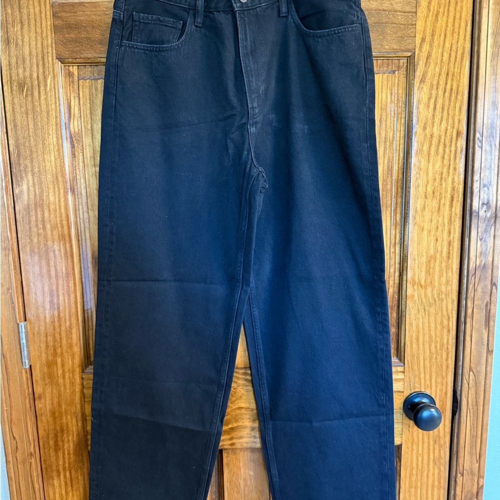 Uniqlo Men’s Wide Straight Black Jeans